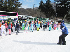 雪遊び