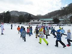 雪遊び